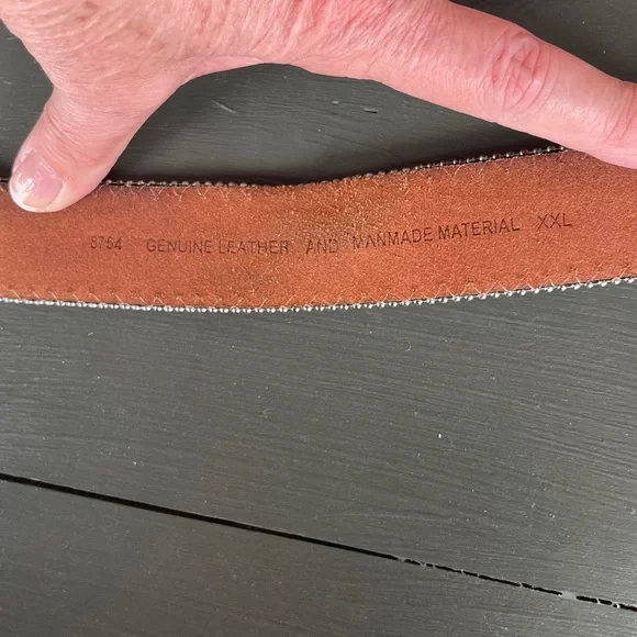 Western Leather Belt & rhinestone Cross buckle XXL fit up to a 44 waist cowgirl - Picture 5 of 7